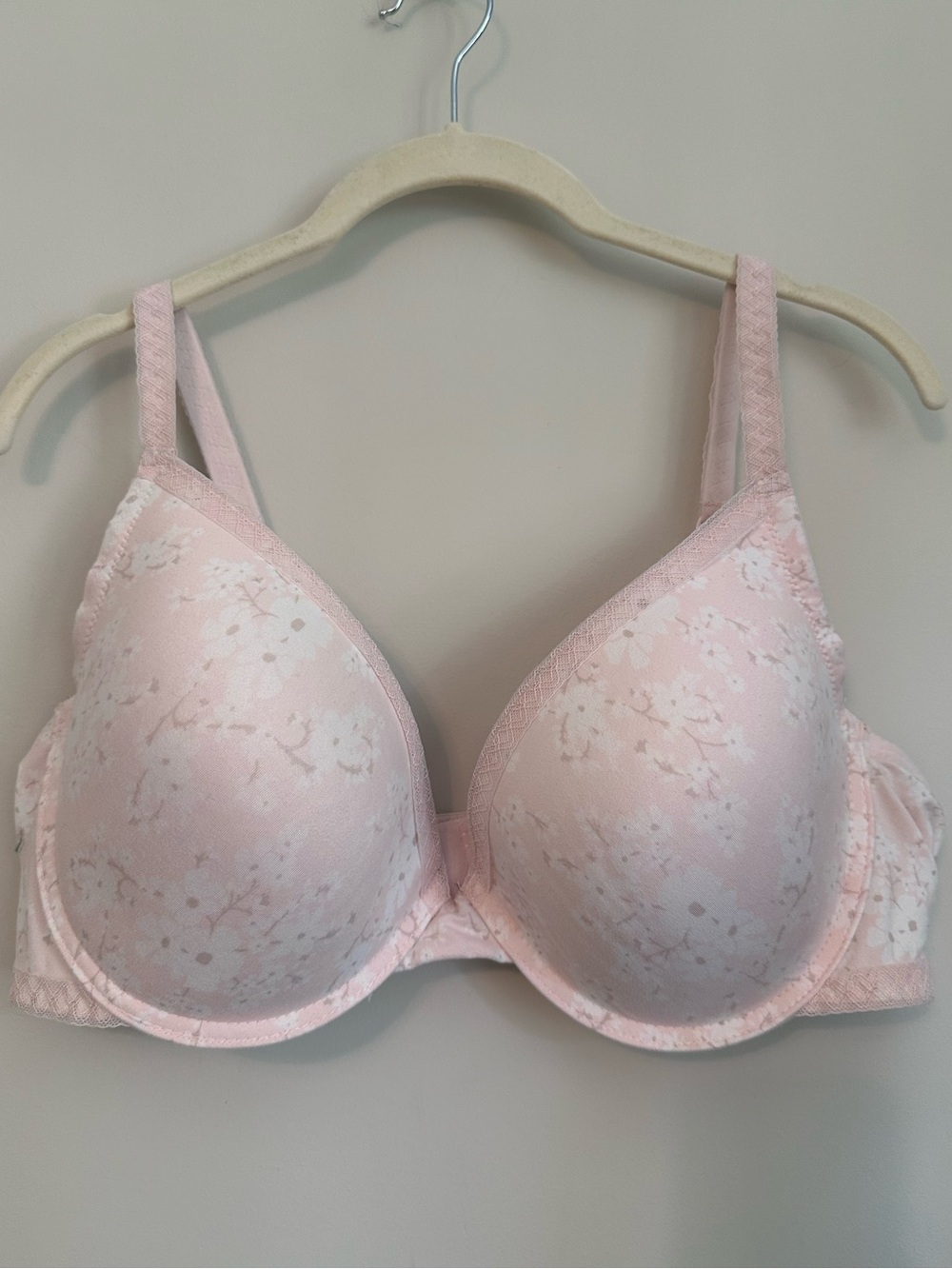 Anne Klein Light Pink Floral Lace Underwire Bra Size 40D Intimate Undergarmant